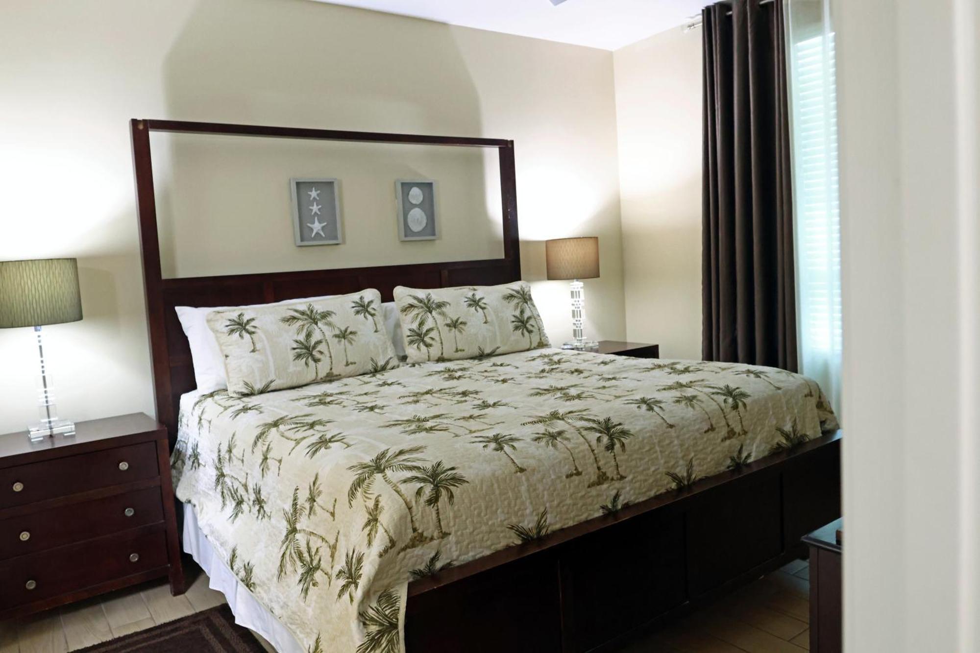 Aqua 1504 Beachfront Condo With Free Beach Chairs Panama Stadt Exterior foto