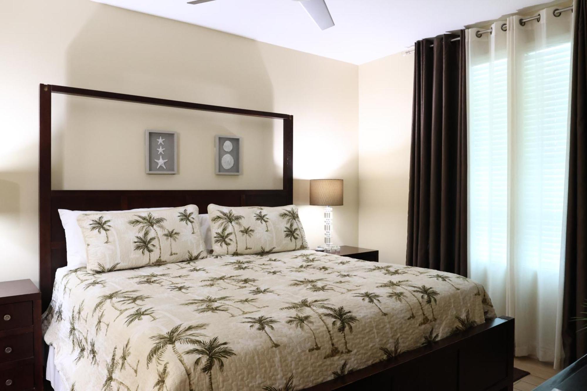 Aqua 1504 Beachfront Condo With Free Beach Chairs Panama Stadt Exterior foto